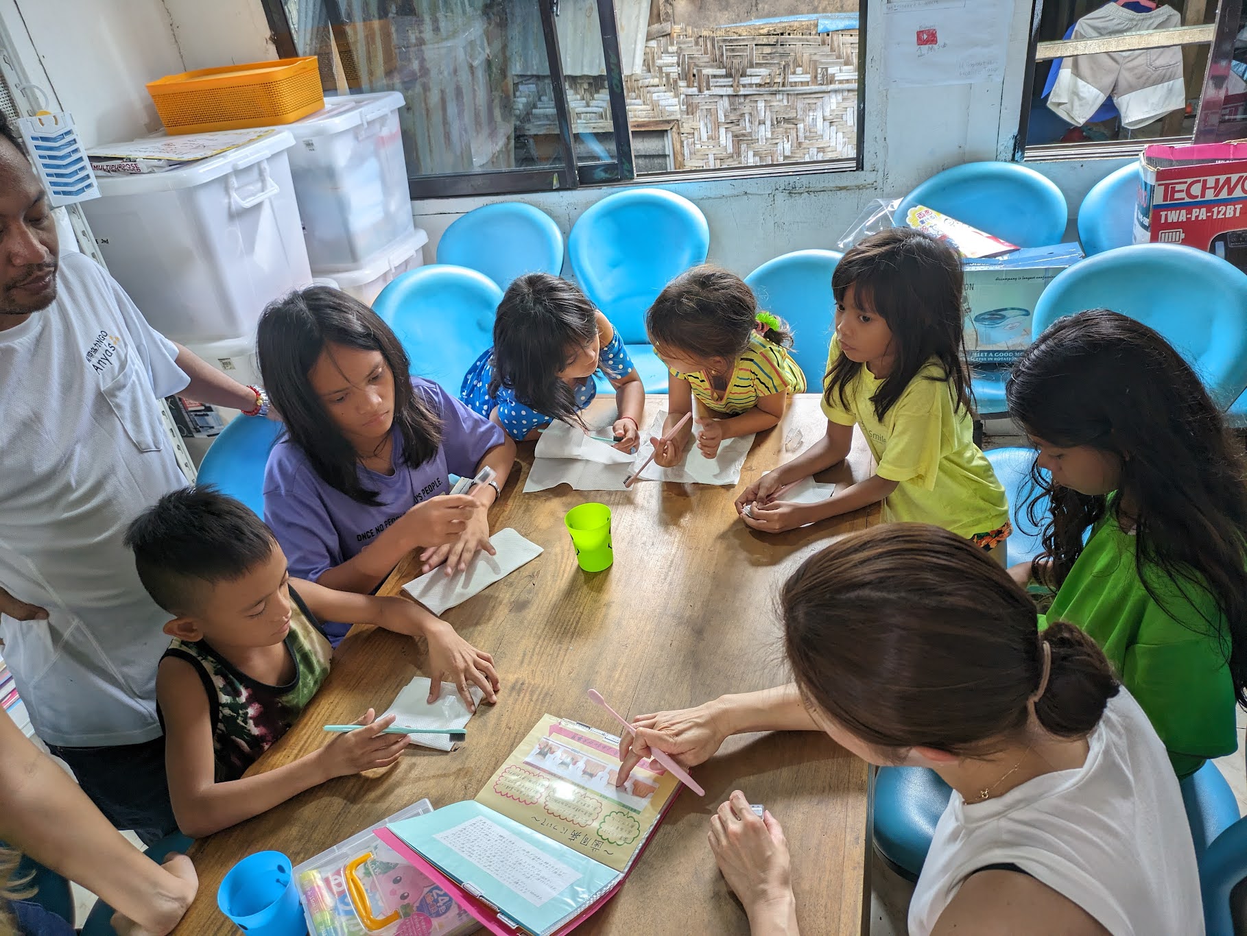 【セブ島ボランティア】スラムの子供たちに歯磨き講習